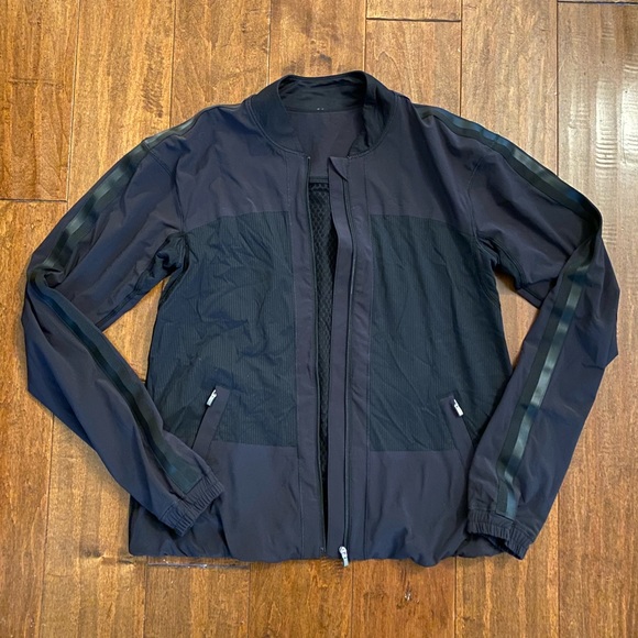 lululemon athletica Jackets & Blazers - Lululemon Black Windbreaker Bomber Jacket Sz 4